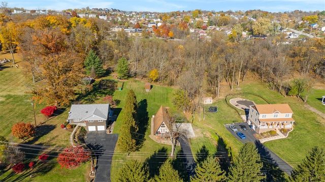 11665 Wilshire Dr, North Huntingdon, PA 15642