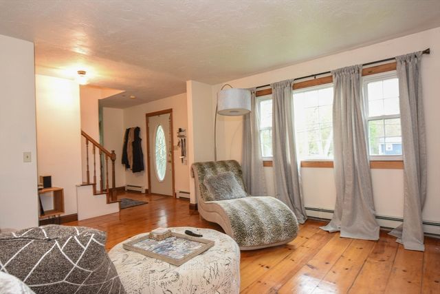 325 River Street, Halifax, MA 02338