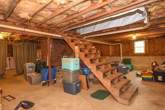 325 River Street, Halifax, MA 02338