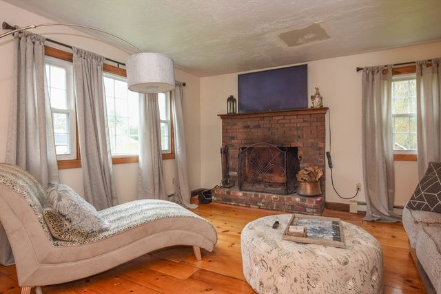 325 River Street, Halifax, MA 02338