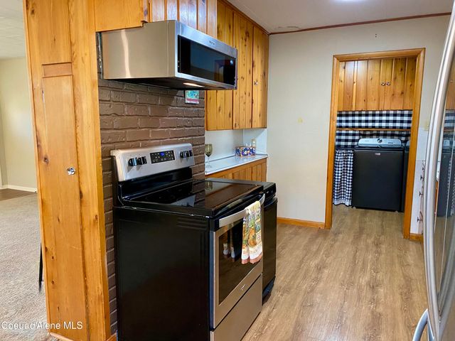 61 Whiskey Jack RD, Sandpoint, ID 83864