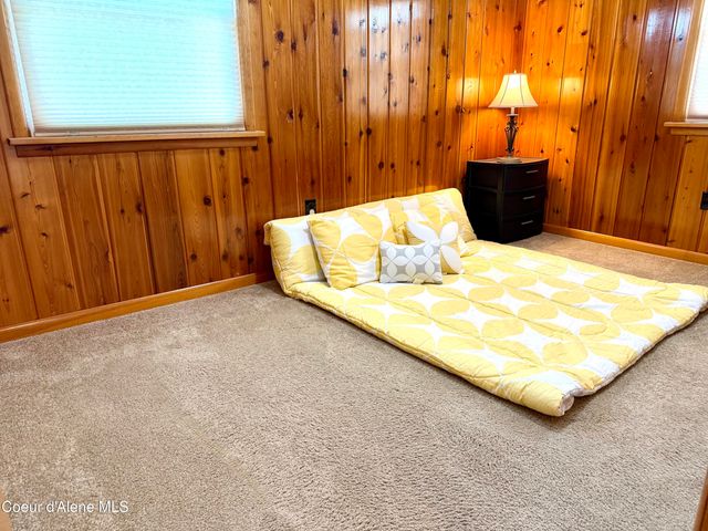 61 Whiskey Jack RD, Sandpoint, ID 83864