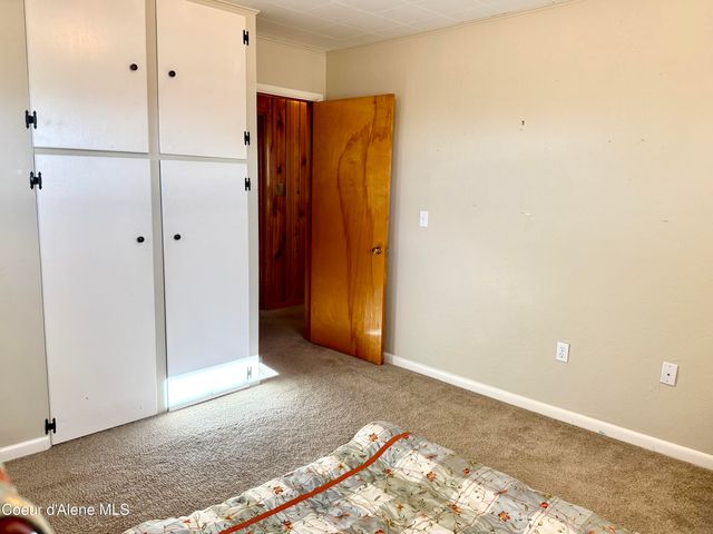 61 Whiskey Jack RD, Sandpoint, ID 83864