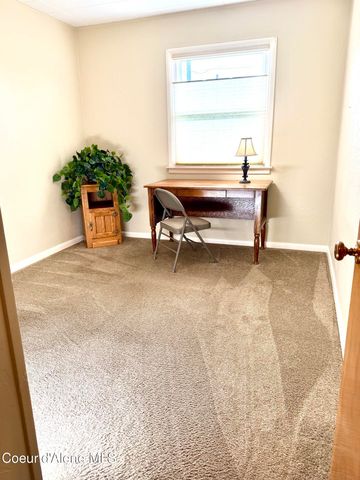 61 Whiskey Jack RD, Sandpoint, ID 83864