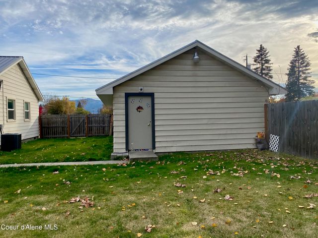 61 Whiskey Jack RD, Sandpoint, ID 83864