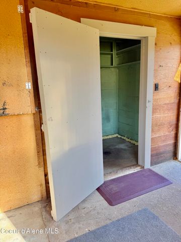 61 Whiskey Jack RD, Sandpoint, ID 83864