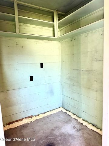 61 Whiskey Jack RD, Sandpoint, ID 83864