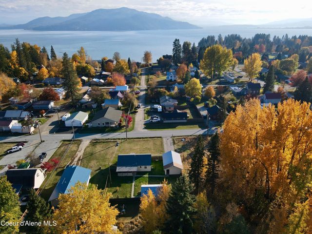 61 Whiskey Jack RD, Sandpoint, ID 83864