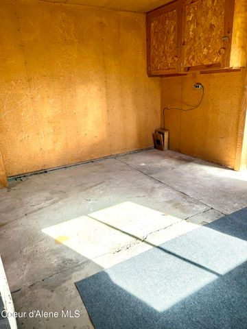 61 Whiskey Jack RD, Sandpoint, ID 83864