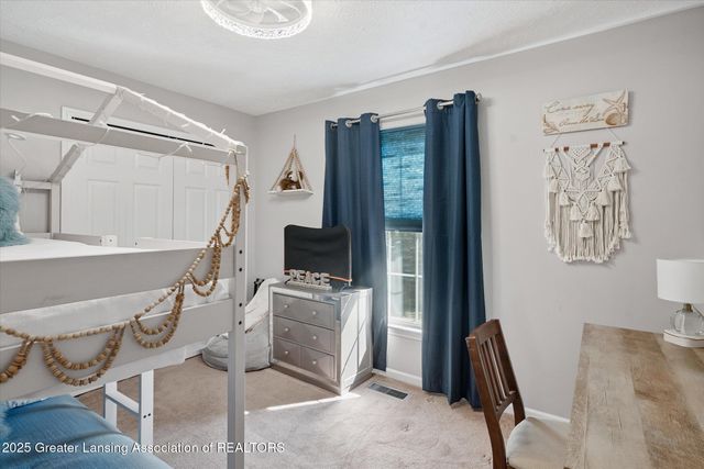 11304 Carousel, Grand Ledge, MI 48837