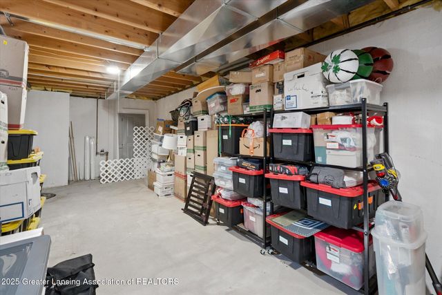 11304 Carousel, Grand Ledge, MI 48837