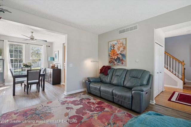 11304 Carousel, Grand Ledge, MI 48837