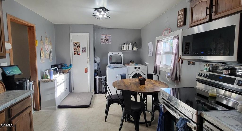 418 3rd Avenue E, Gackle, ND 58442 photo 11