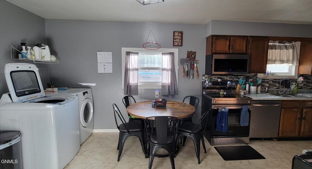 418 3rd Avenue E, Gackle, ND 58442 photo 13