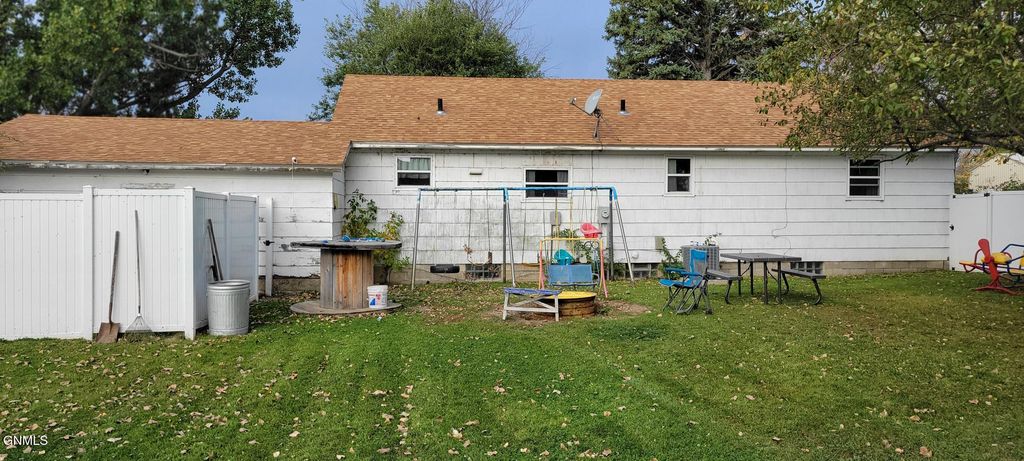 418 3rd Avenue E, Gackle, ND 58442 photo 19