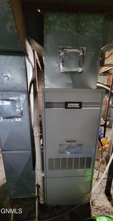 418 3rd Avenue E, Gackle, ND 58442 photo 24