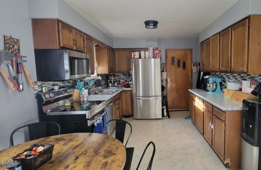 418 3rd Avenue E, Gackle, ND 58442 photo 3