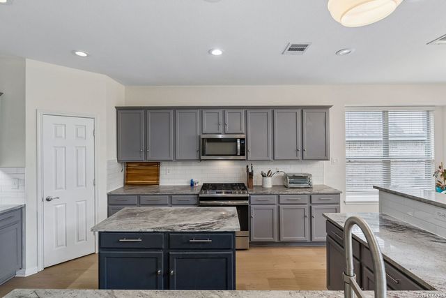 8918 Los Sonoma Rio, Helotes, TX 78023