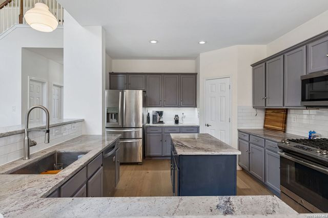 8918 Los Sonoma Rio, Helotes, TX 78023