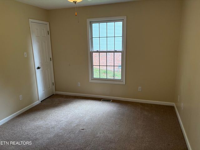 232 Country Run Circle 3, Powell, TN 37849