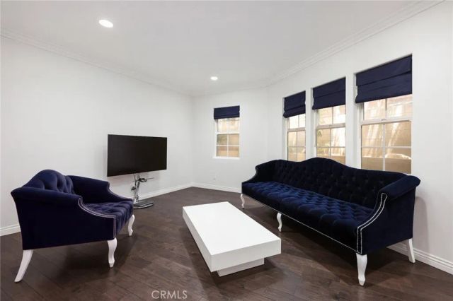 2743 Montrose Avenue 110, Montrose, CA 91020