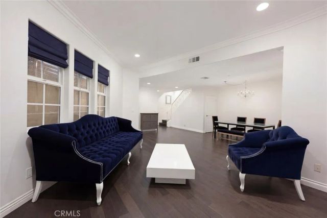 2743 Montrose Avenue 110, Montrose, CA 91020