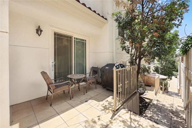 2743 Montrose Avenue 110, Montrose, CA 91020