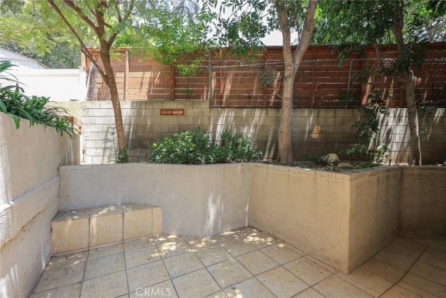 2743 Montrose Avenue 110, Montrose, CA 91020