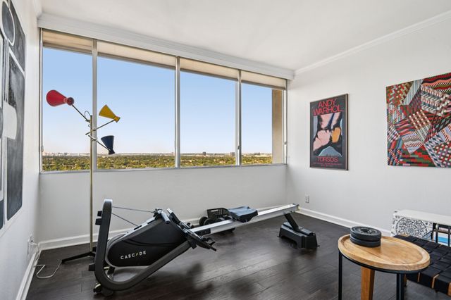 6211 W Northwest Highway 2306, Dallas, TX 75225