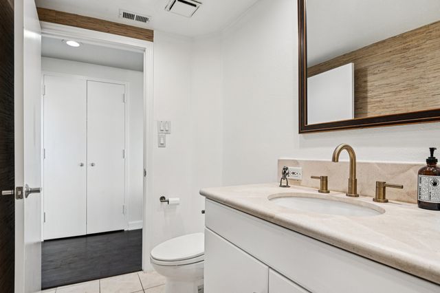 6211 W Northwest Highway 2306, Dallas, TX 75225