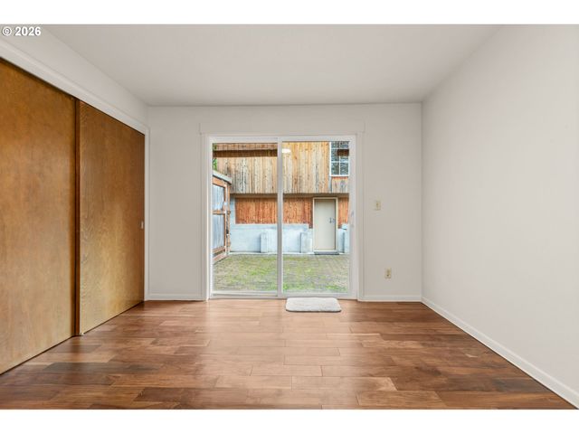 4222 Sw HUME St, Portland, OR 97219