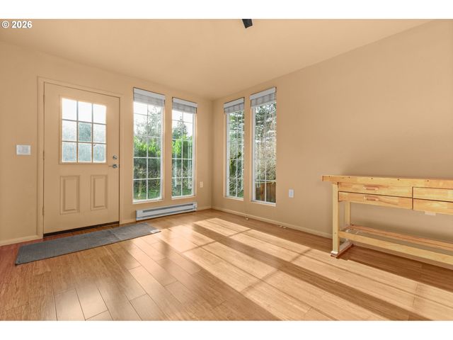 4222 Sw HUME St, Portland, OR 97219