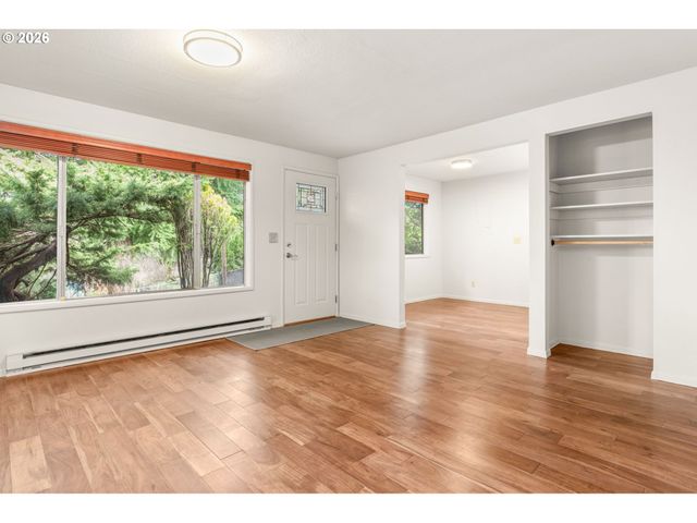 4222 Sw HUME St, Portland, OR 97219