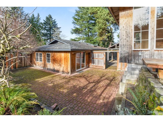 4222 Sw HUME St, Portland, OR 97219