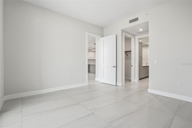 275 1ST AVE S 1008, St Petersburg, FL 33701