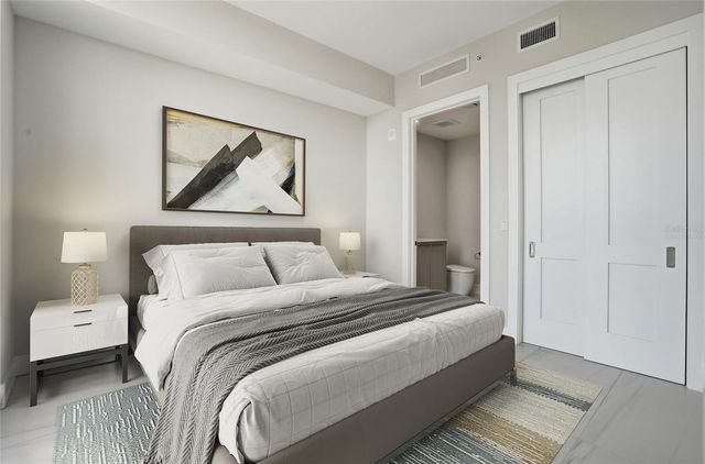 275 1ST AVE S 1008, St Petersburg, FL 33701