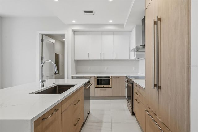 275 1ST AVE S 1008, St Petersburg, FL 33701