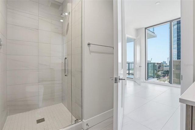 275 1ST AVE S 1008, St Petersburg, FL 33701