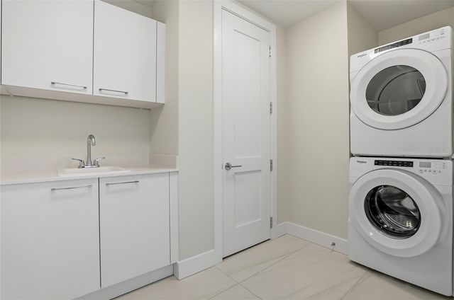 275 1ST AVE S 1008, St Petersburg, FL 33701