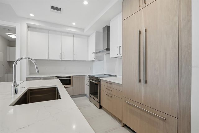 275 1ST AVE S 1008, St Petersburg, FL 33701