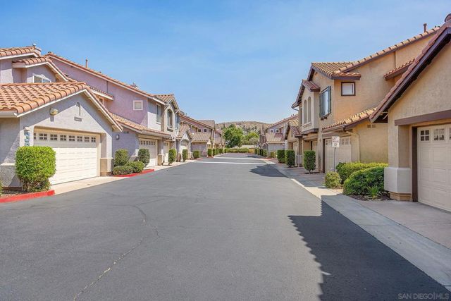 395 Whispering Willow Dr. D, Santee, CA 92071