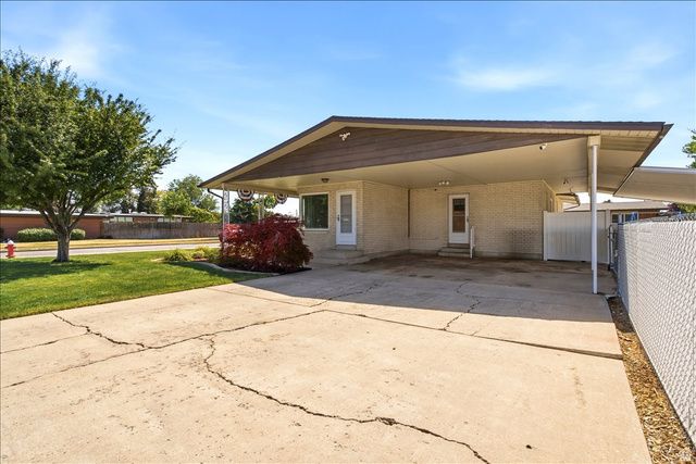 2028 W 5125 S, Roy, UT 84067