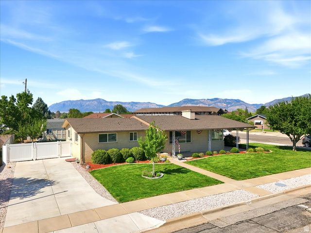2028 W 5125 S, Roy, UT 84067