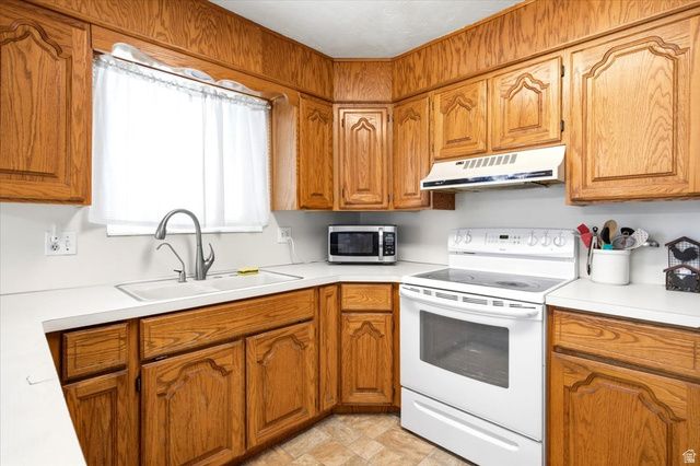 2028 W 5125 S, Roy, UT 84067