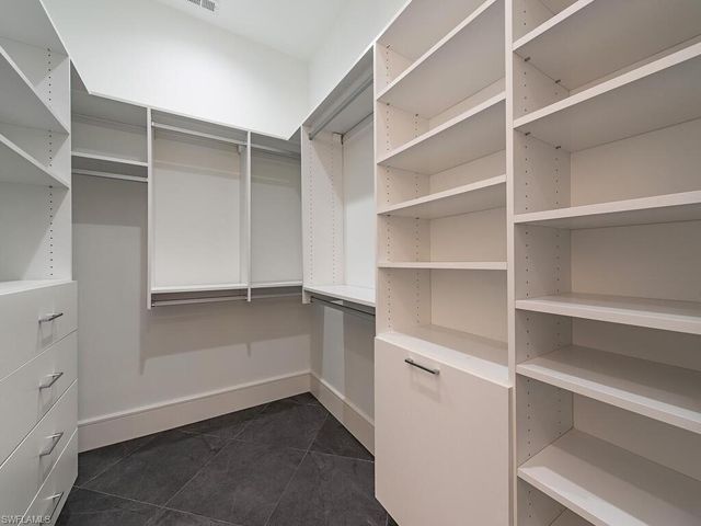 60 Seagate DR 305, Naples, FL 34103