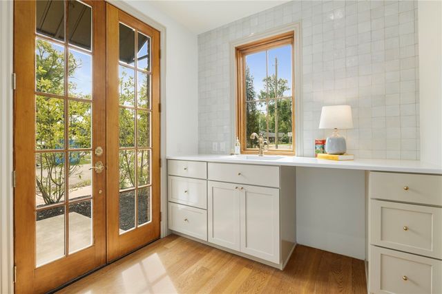 300 NW 5th Street, Bentonville, AR 72712