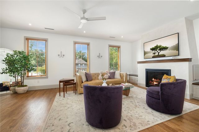 300 NW 5th Street, Bentonville, AR 72712