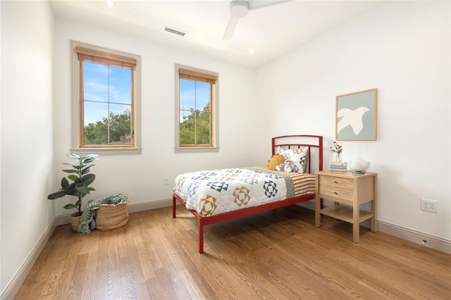 300 NW 5th Street, Bentonville, AR 72712