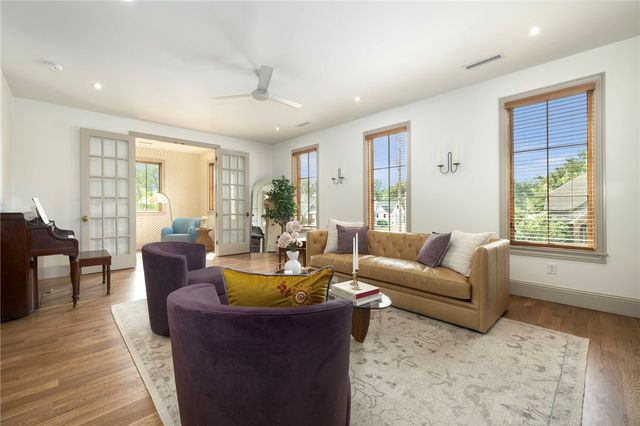 300 NW 5th Street, Bentonville, AR 72712