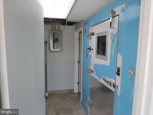 4526 WASHINGTON BLVD, Halethorpe, MD 21227